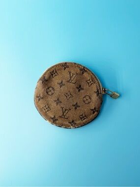 Louis Vuitton Project Mini Lin Coin Zip Circle Pouch Flaw